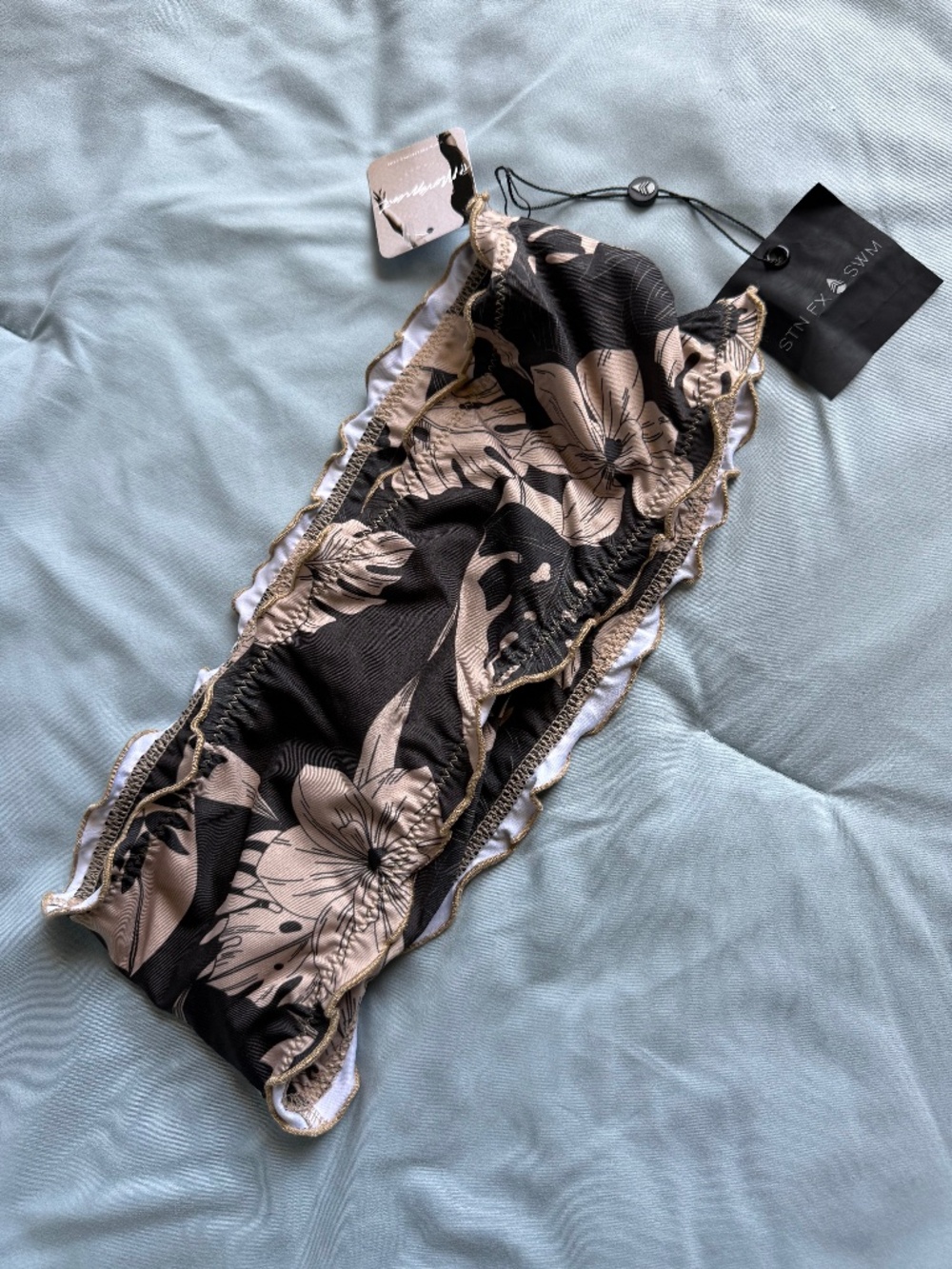 Frederick’s of Hollywood Floral Bandeau Bikini Top – Black & Blush – NWT